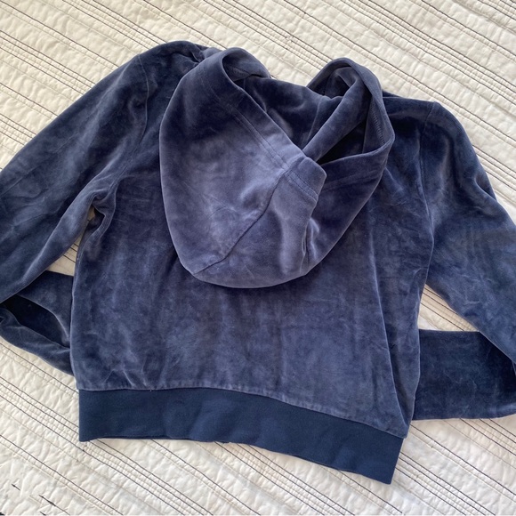Aritzia Tna On Cloud 90’s Velour Zip Hoodie in Admiral Navy Blue sz Small - Picture 10 of 10